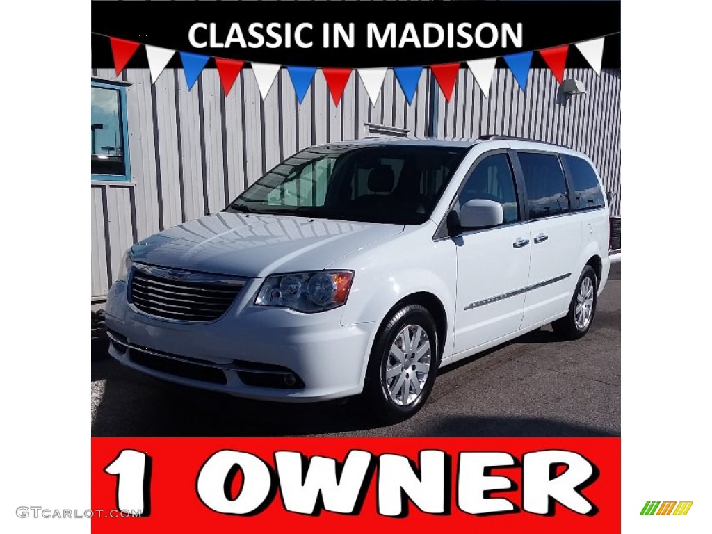 2016 Town & Country Touring - Bright White / Black/Light Graystone photo #1