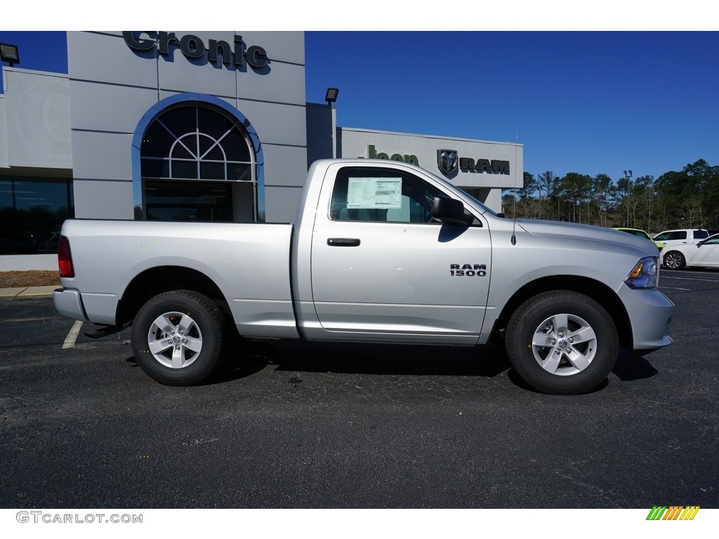 2018 1500 Express Regular Cab - Bright Silver Metallic / Black/Diesel Gray photo #12