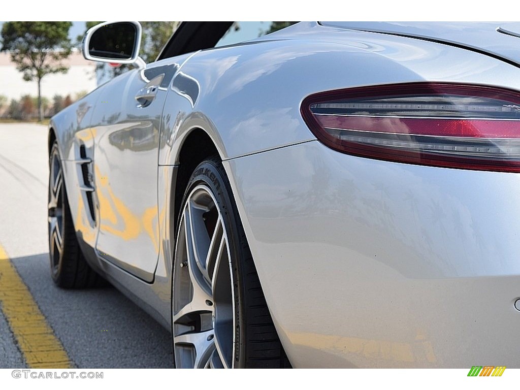 2012 SLS AMG Roadster - Iridium Silver Metallic / designo Light Brown Natural Woven photo #22