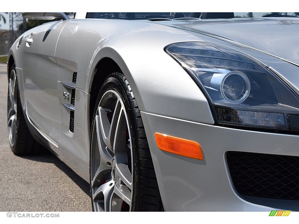 2012 SLS AMG Roadster - Iridium Silver Metallic / designo Light Brown Natural Woven photo #24