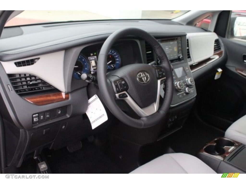 2018 Sienna Limited - Toasted Walnut Pearl / Gray photo #12