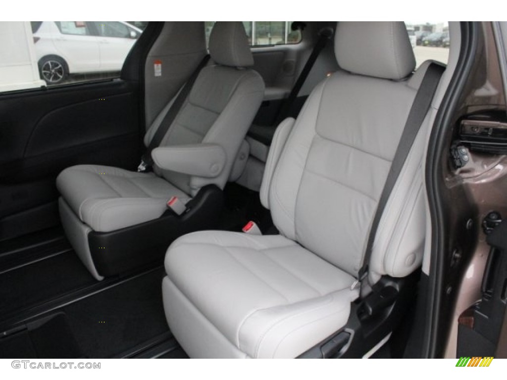 2018 Sienna Limited - Toasted Walnut Pearl / Gray photo #24