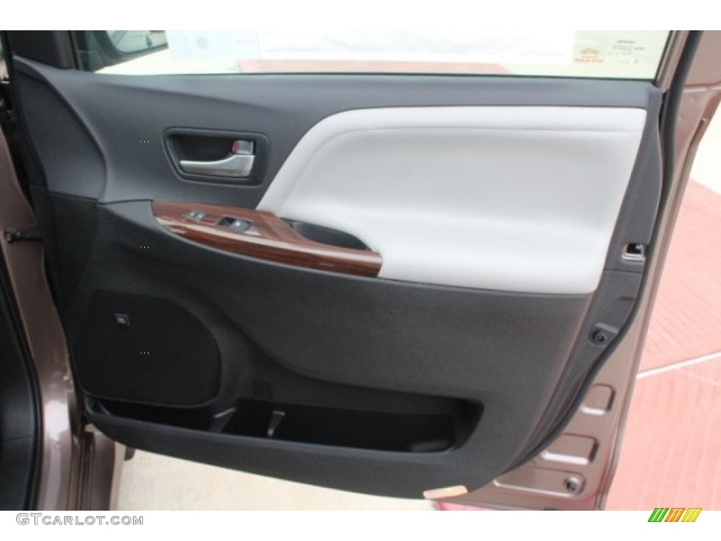 2018 Sienna Limited - Toasted Walnut Pearl / Gray photo #32