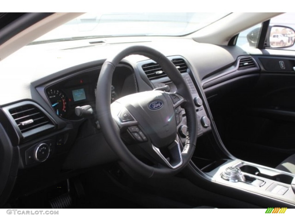 2018 Fusion S - Shadow Black / Ebony photo #12