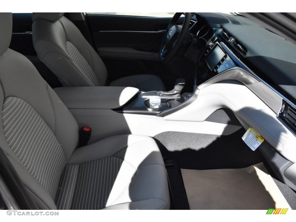 2018 Camry SE - Predawn Gray Mica / Ash photo #7