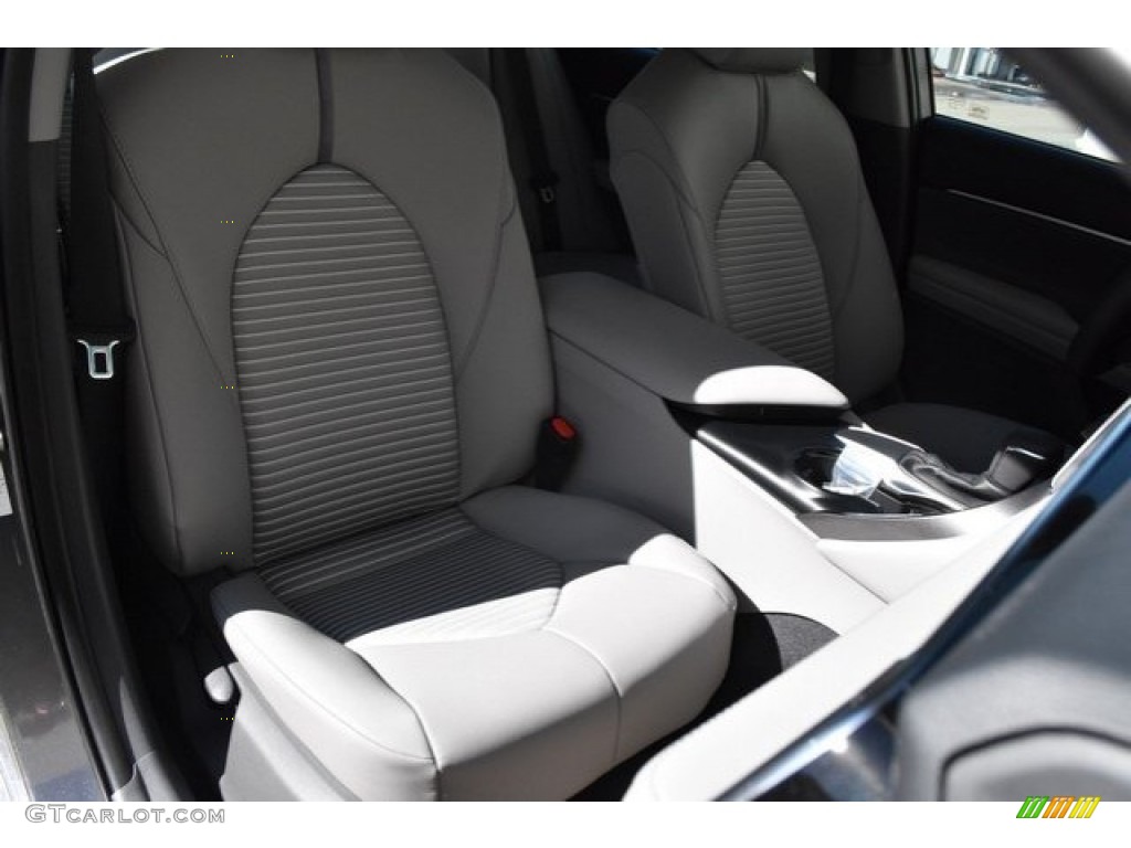 2018 Camry SE - Predawn Gray Mica / Ash photo #8