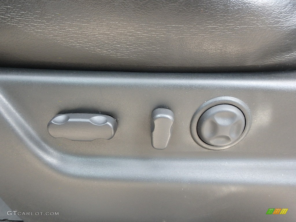 2011 Escalade Luxury AWD - Mocha Steel Metallic / Ebony/Ebony photo #20
