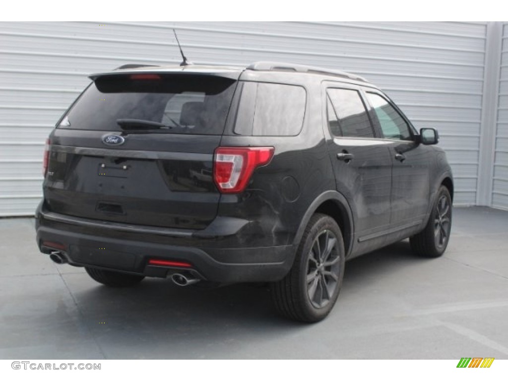 2018 Explorer XLT - Shadow Black / Ebony Black photo #8
