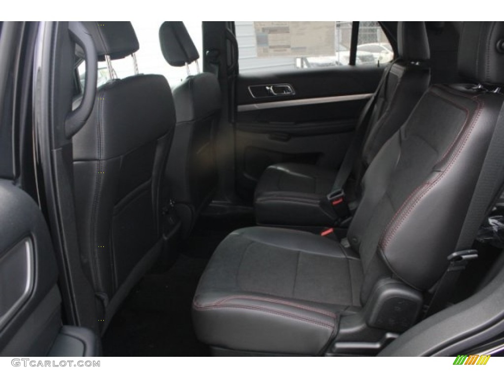 2018 Explorer XLT - Shadow Black / Ebony Black photo #25