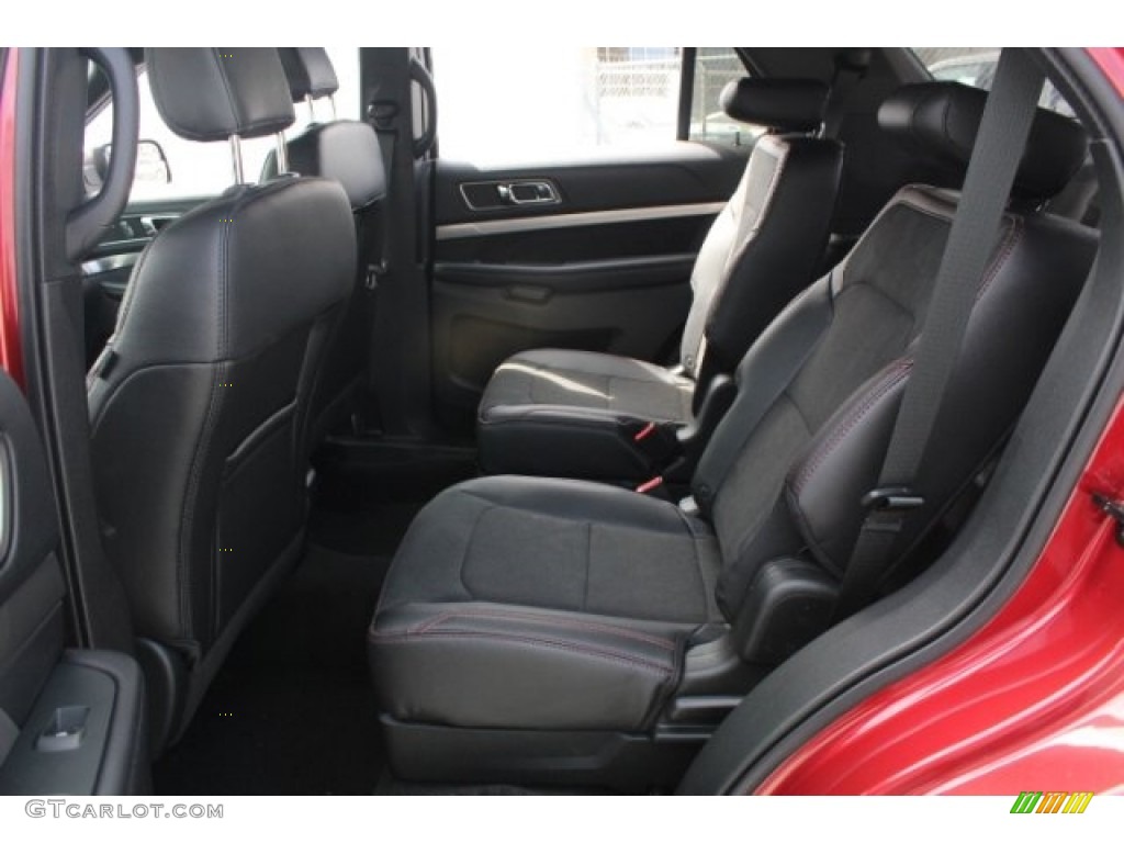 2018 Explorer XLT - Ruby Red / Ebony Black photo #24