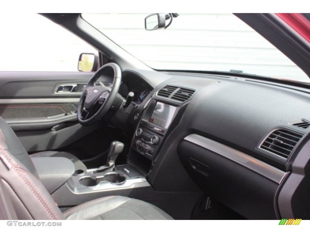 2018 Explorer XLT - Ruby Red / Ebony Black photo #33
