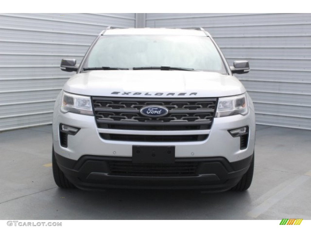 2018 Explorer XLT - Ingot Silver / Ebony Black photo #2