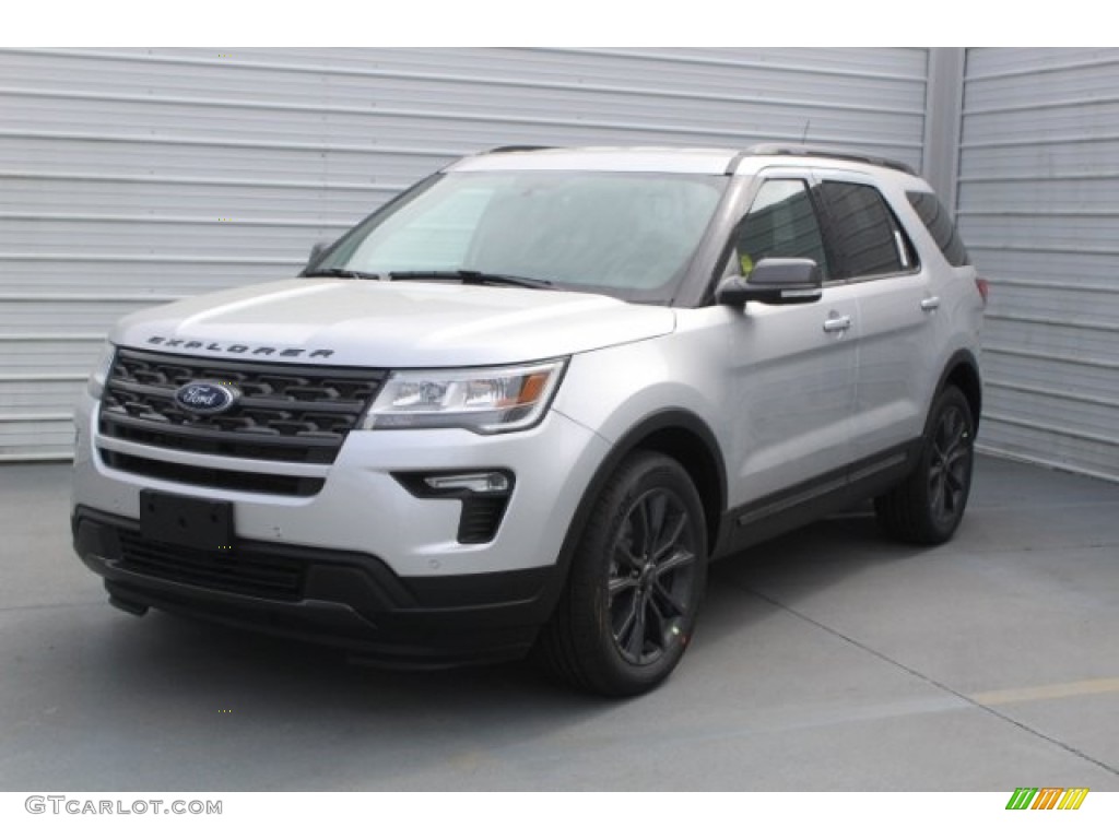 2018 Explorer XLT - Ingot Silver / Ebony Black photo #3