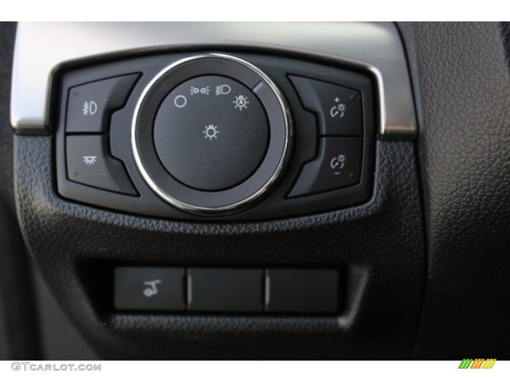 2018 Explorer XLT - Blue Metallic / Ebony Black photo #22