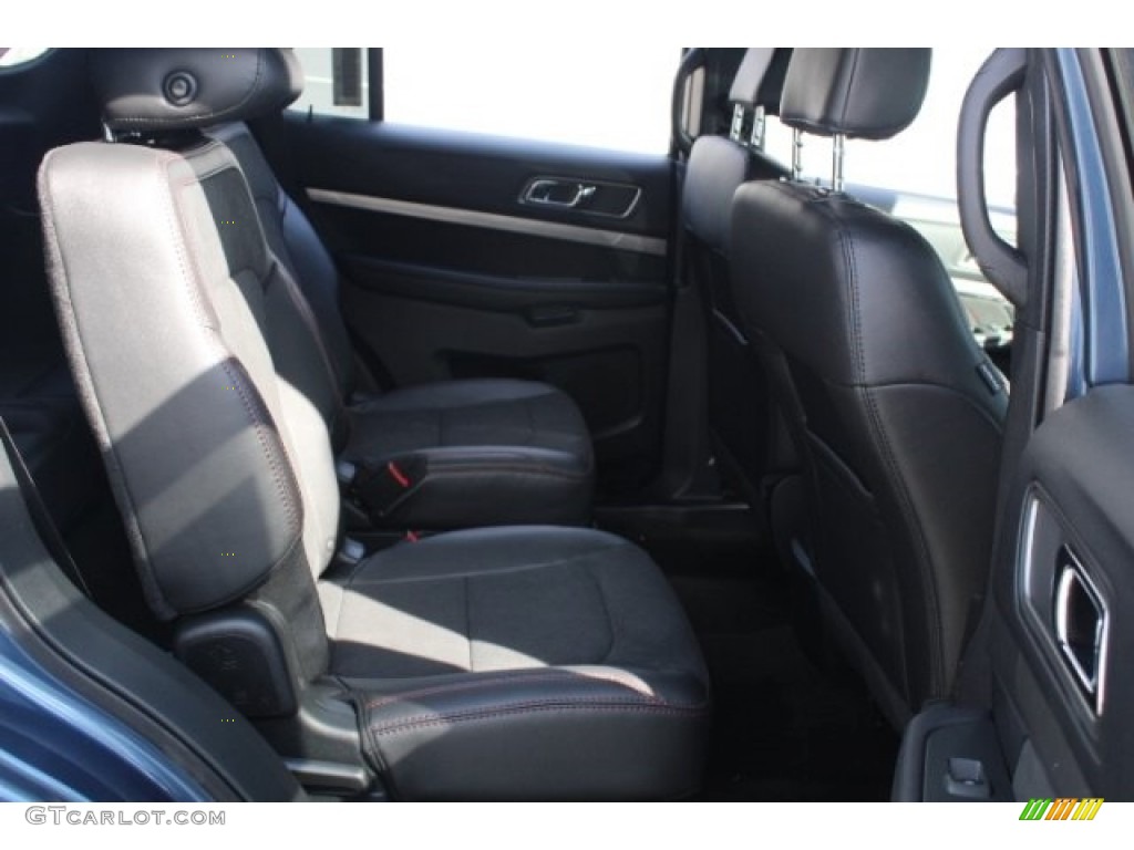 2018 Explorer XLT - Blue Metallic / Ebony Black photo #30