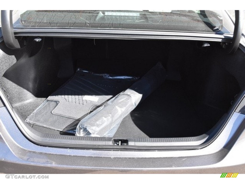 2018 Camry SE - Predawn Gray Mica / Ash photo #31