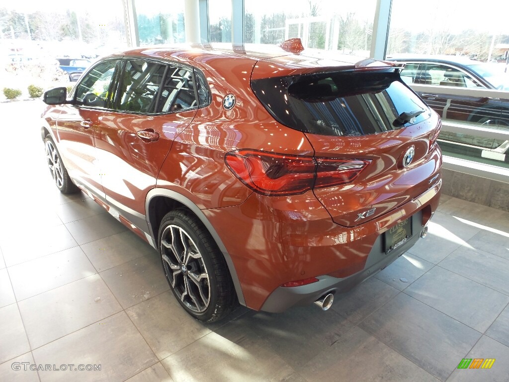2018 X2 xDrive28i - Sunset Orange Metallic / Black photo #2
