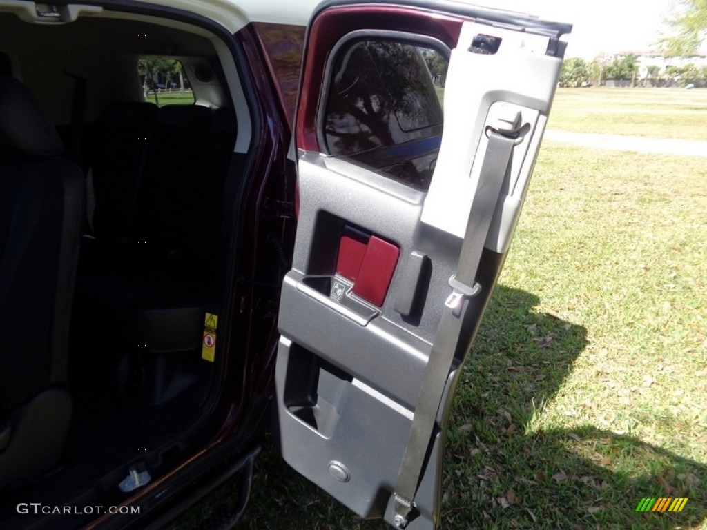 2007 FJ Cruiser  - Black Cherry Pearl / Dark Charcoal photo #42