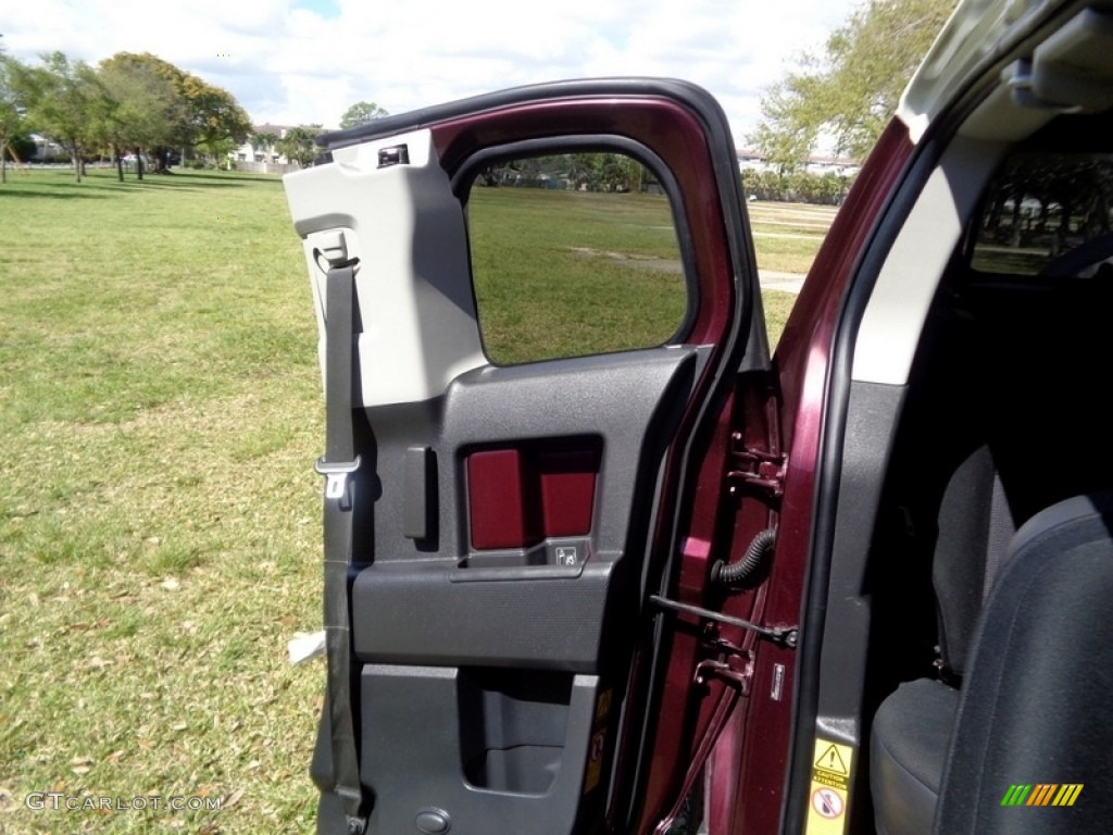 2007 FJ Cruiser  - Black Cherry Pearl / Dark Charcoal photo #44
