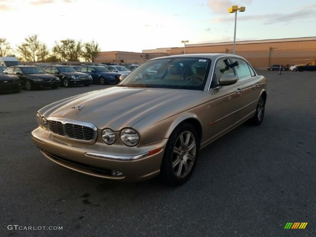 2005 XJ XJ8 L - Topaz Metallic / Champagne photo #1