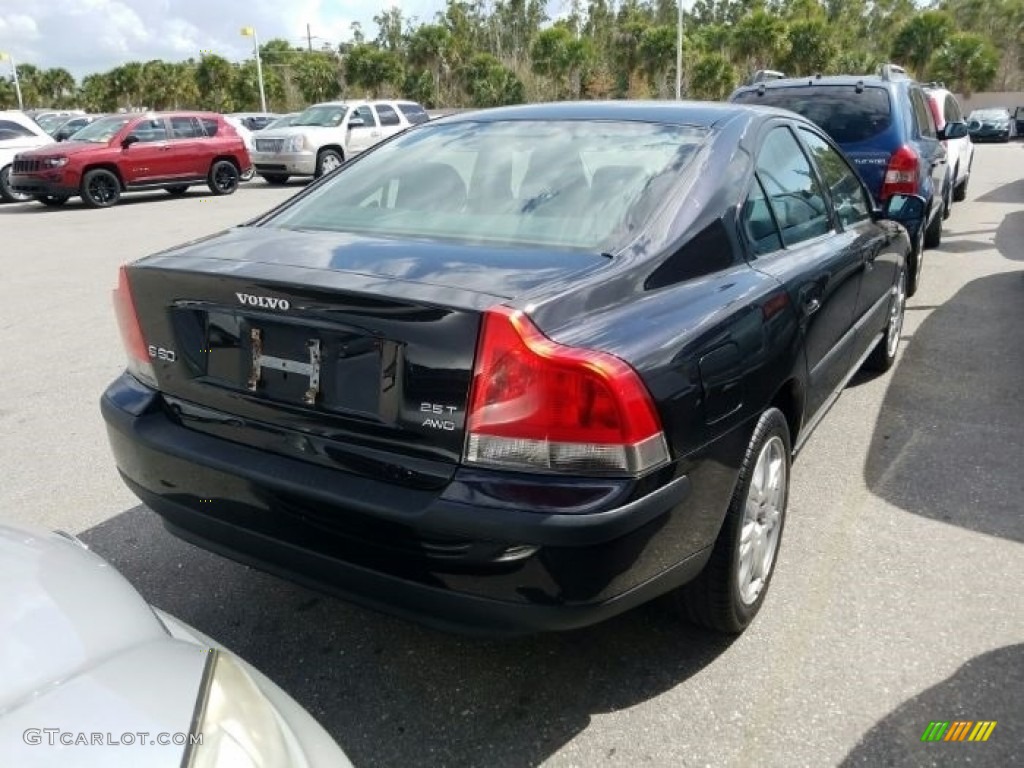 2004 S60 2.5T AWD - Black / Graphite photo #3