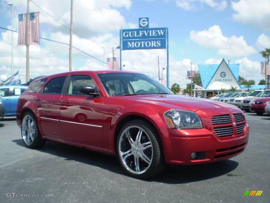 2007 Inferno Red Crystal Pearl Dodge Magnum Sxt 1251278