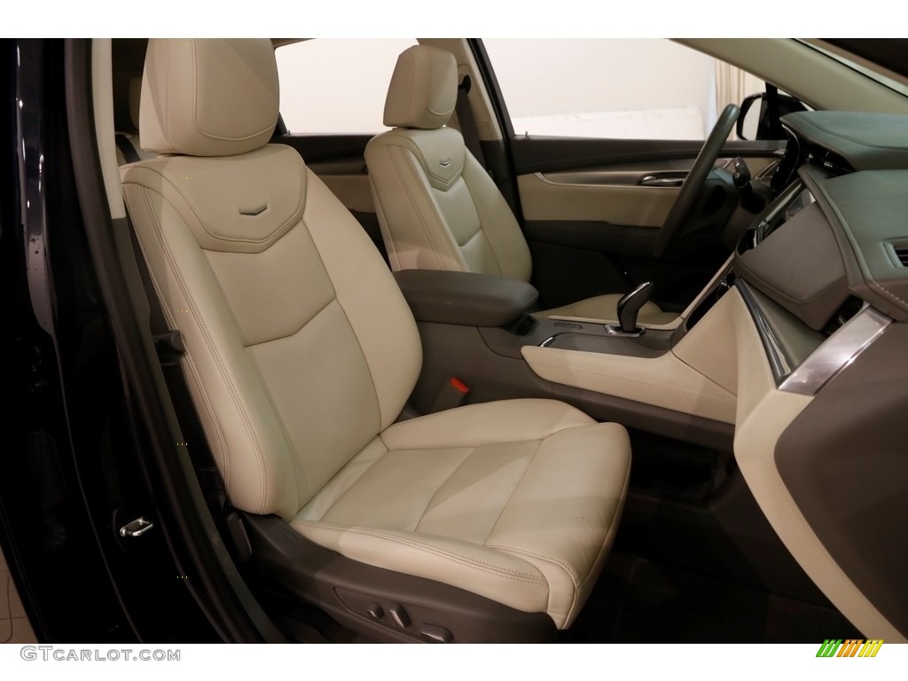 2017 XT5 Luxury - Dark Adriatic Blue Metallic / Cirrus photo #17