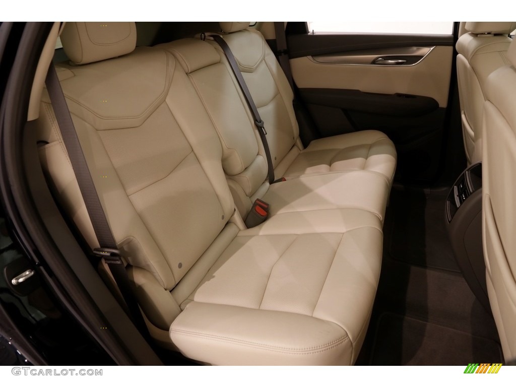 2017 XT5 Luxury - Dark Adriatic Blue Metallic / Cirrus photo #18