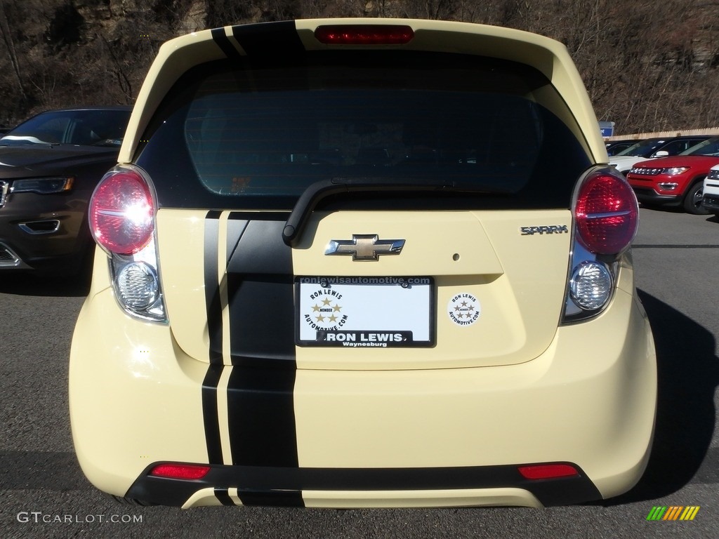 2013 Spark LT - Lemonade (Yellow) / Yellow/Yellow photo #10