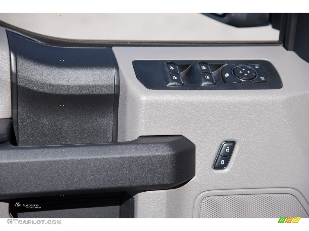 2018 F150 XL SuperCab 4x4 - Oxford White / Earth Gray photo #7