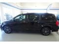 2017 Black Onyx Dodge Grand Caravan GT  photo #2