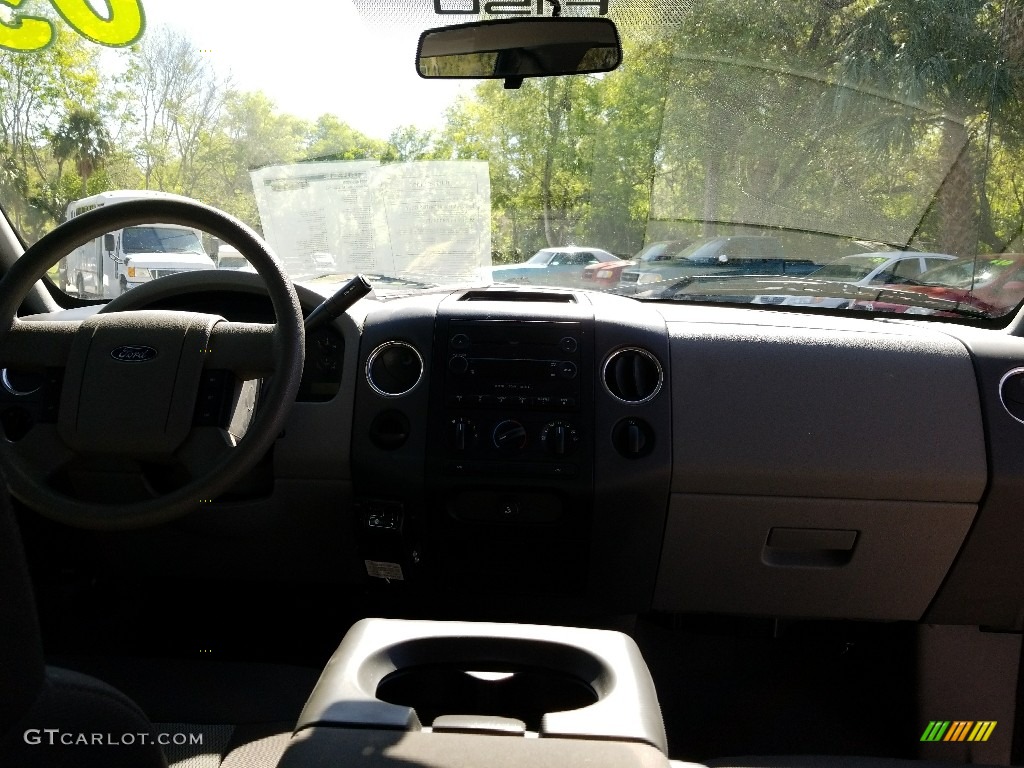 2005 F150 XLT SuperCab - Dark Toreador Red Metallic / Medium Flint/Dark Flint Grey photo #22