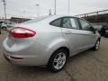 Ingot Silver - Fiesta SE Sedan Photo No. 3