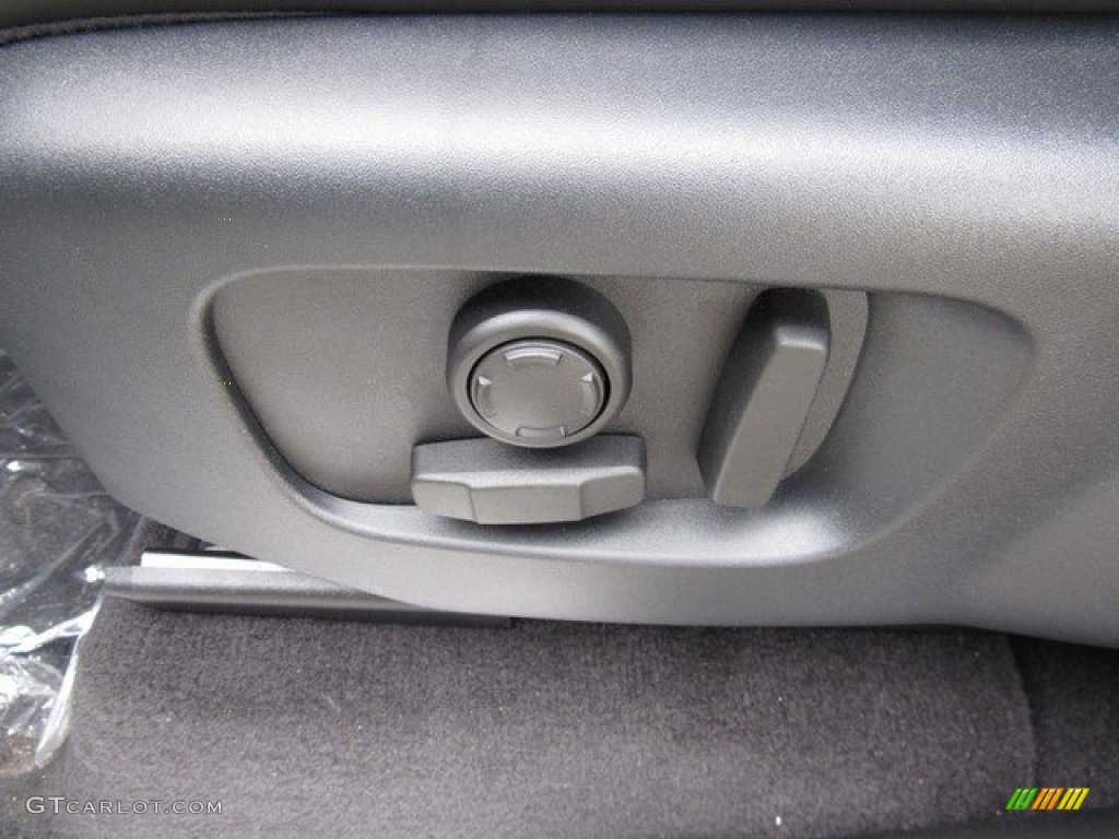 2018 Land Rover Range Rover Sport HSE Controls Photo #125846148
