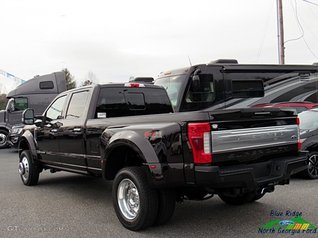 2018 F450 Super Duty Limited Crew Cab 4x4 - Magma Red / Camelback photo #3