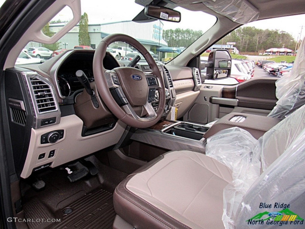 2018 F450 Super Duty Limited Crew Cab 4x4 - Magma Red / Camelback photo #32