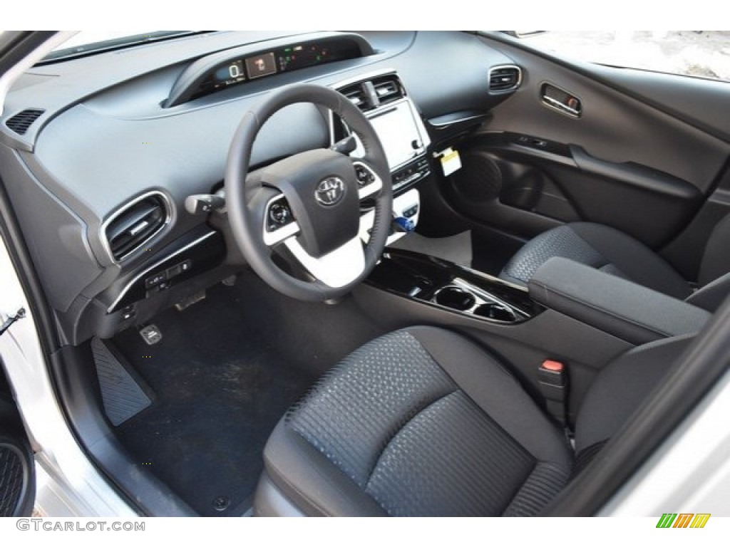 2018 Prius Prime Plus - Classic Silver Metallic / Black photo #5