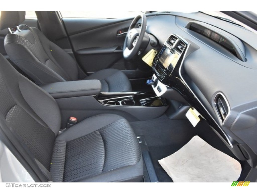 2018 Prius Prime Plus - Classic Silver Metallic / Black photo #12