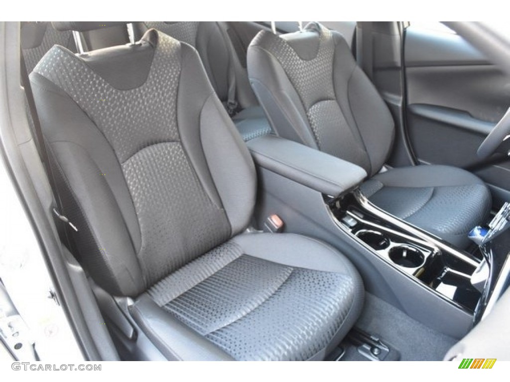 2018 Prius Prime Plus - Classic Silver Metallic / Black photo #13