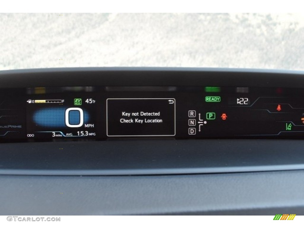 2018 Prius Prime Plus - Classic Silver Metallic / Black photo #28