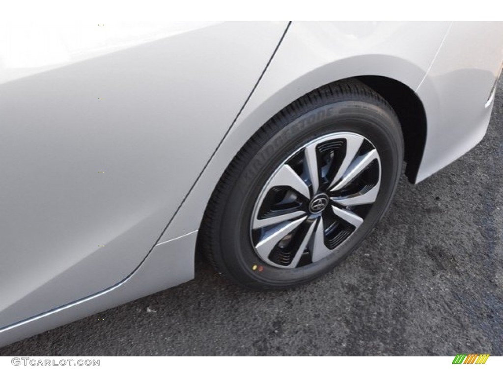 2018 Prius Prime Plus - Classic Silver Metallic / Black photo #33