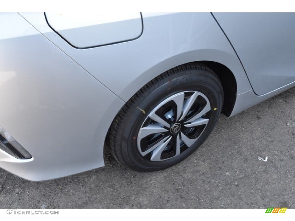 2018 Prius Prime Plus - Classic Silver Metallic / Black photo #34