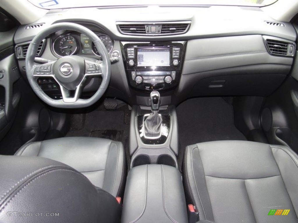 2017 Rogue SL - Pearl White / Charcoal photo #4