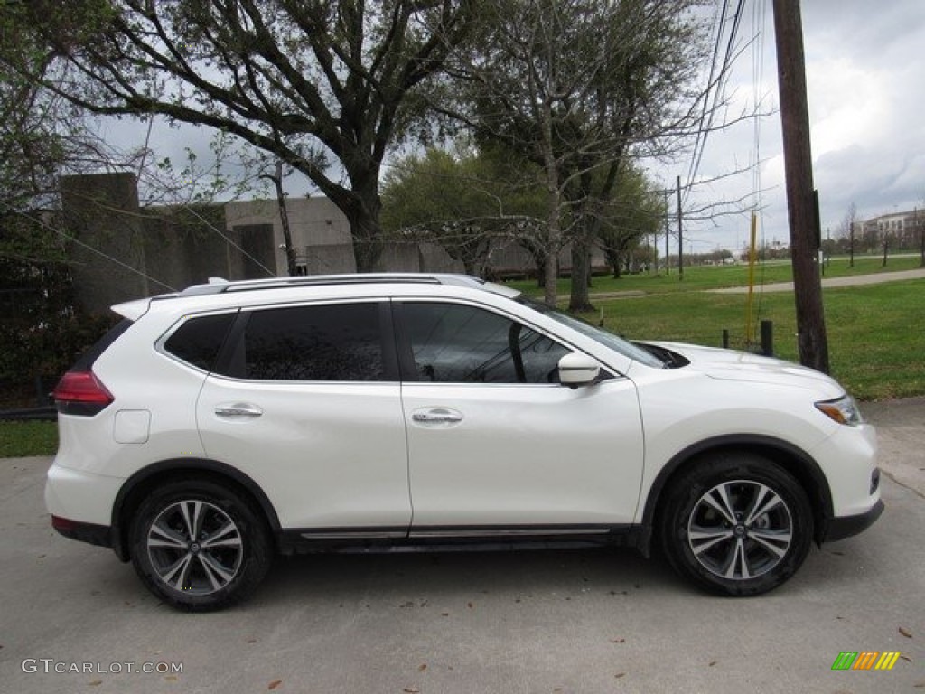 2017 Rogue SL - Pearl White / Charcoal photo #6