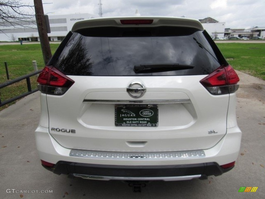 2017 Rogue SL - Pearl White / Charcoal photo #8