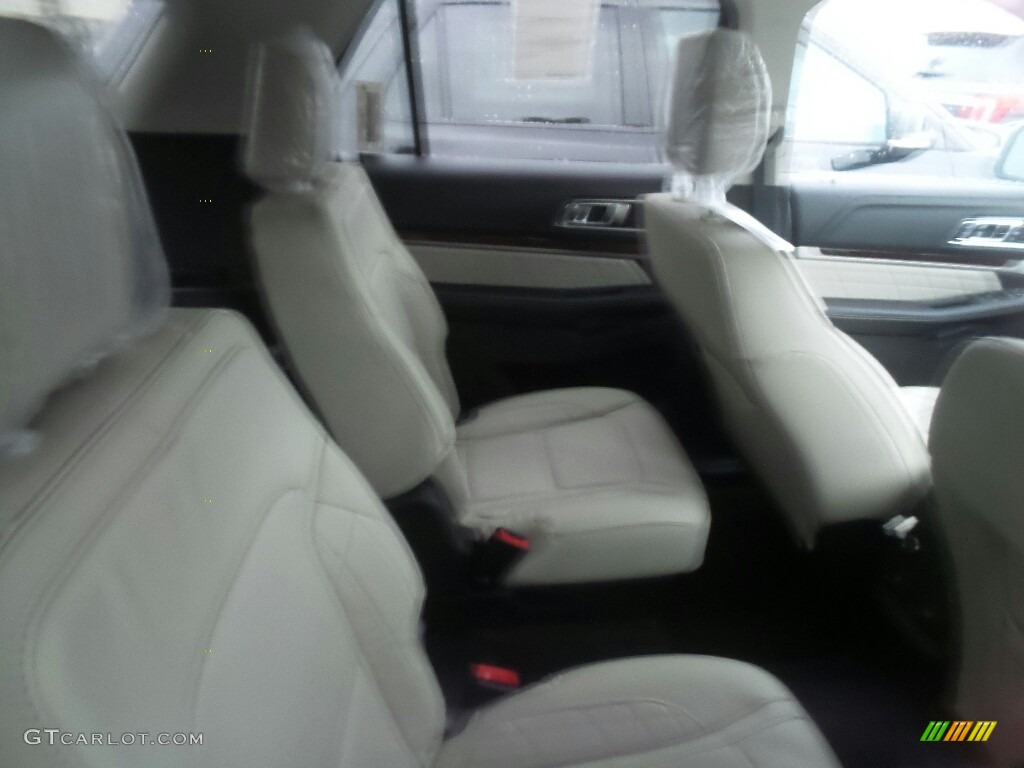 2018 Explorer Platinum 4WD - White Platinum / Medium Soft Ceramic photo #5