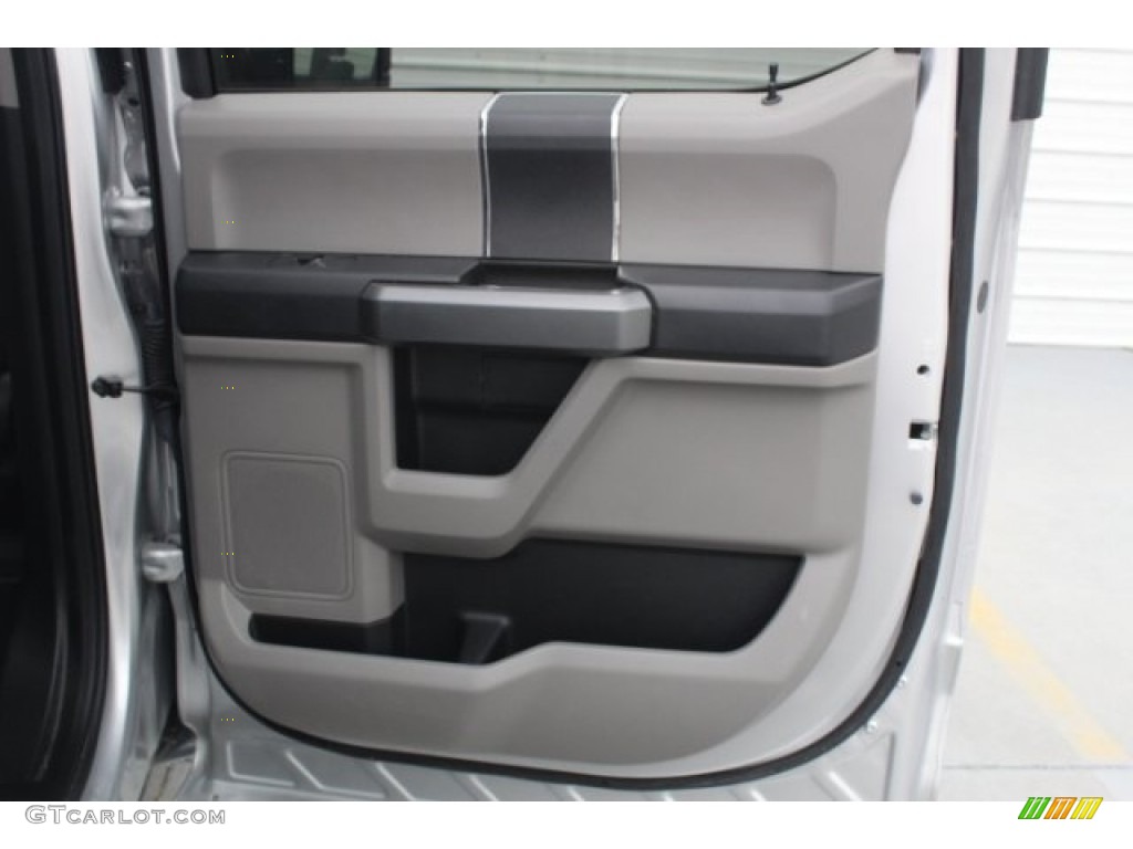 2017 F150 XLT SuperCrew - Ingot Silver / Earth Gray photo #27