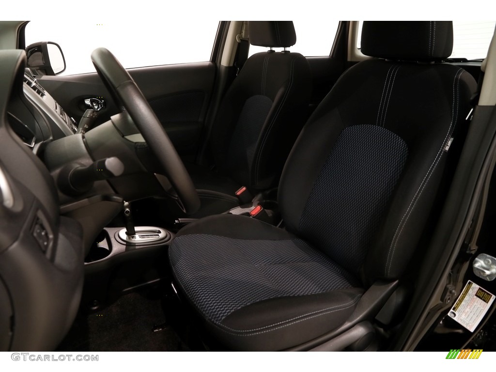 2014 Versa Note SV - Super Black / Charcoal photo #6