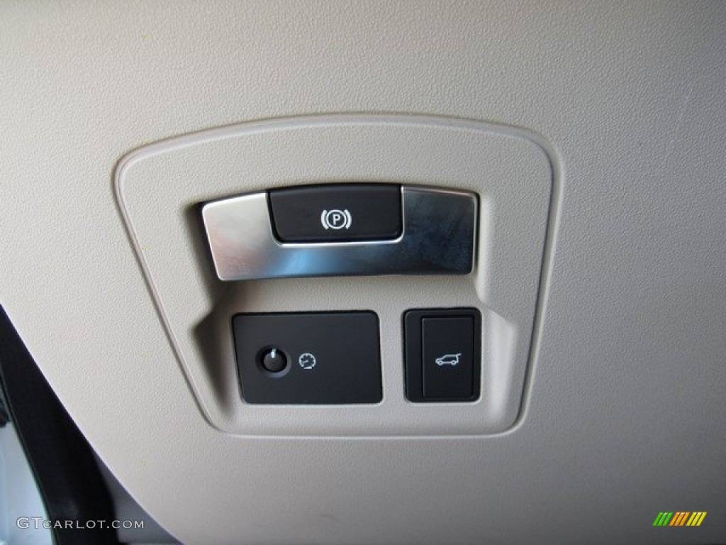 2018 Range Rover Velar R Dynamic SE - Fuji White / Acorn/Ebony photo #27