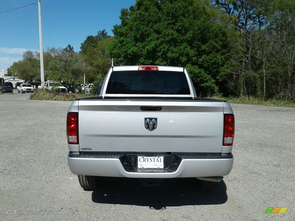 2018 1500 Express Quad Cab - Bright Silver Metallic / Black/Diesel Gray photo #4